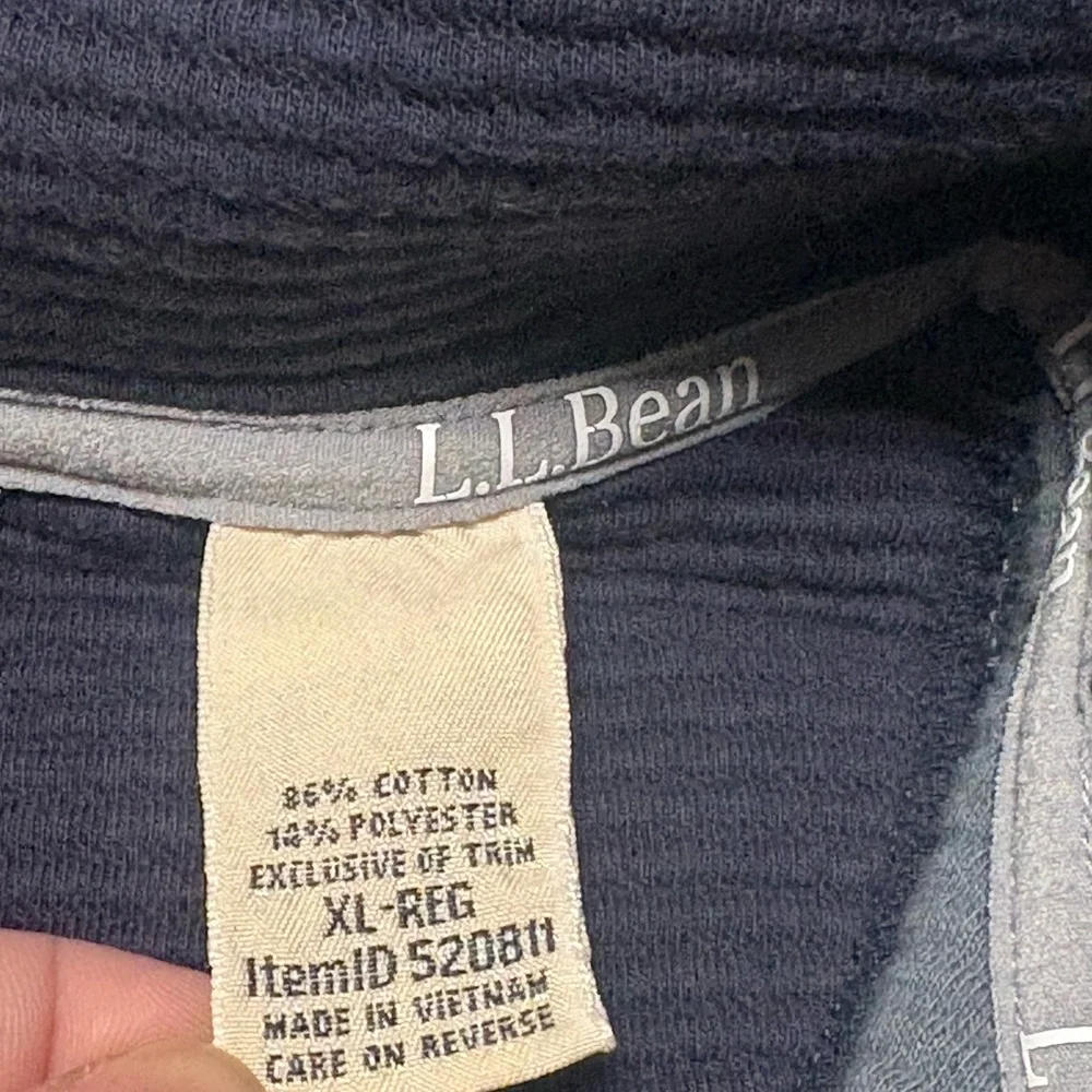 L.L. Bean Men's Charcoal Zip-Up Sweater - Picture 5 of 10